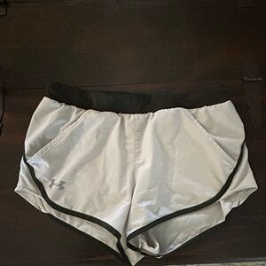 Small grey / dark green band Under Armour shorts